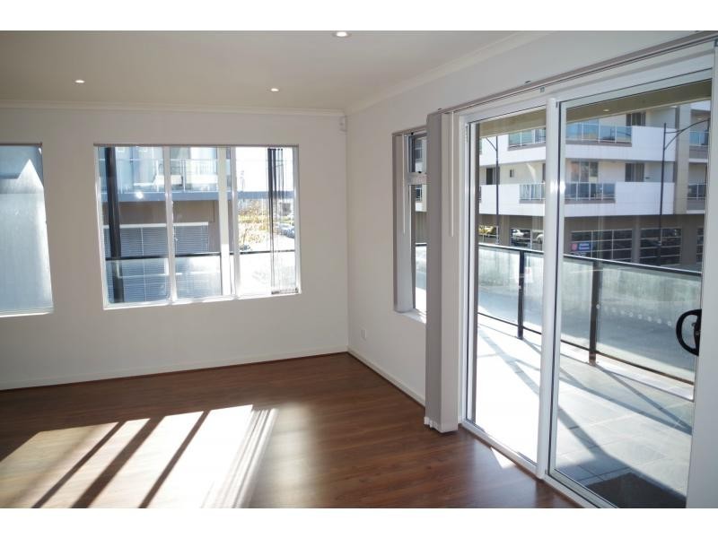 16/2 Euston Walk, Mawson Lakes SA 5095