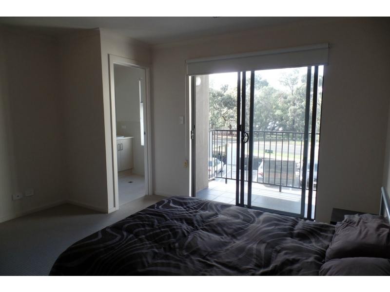 23/8 Fourth Avenue, Mawson Lakes SA 5095