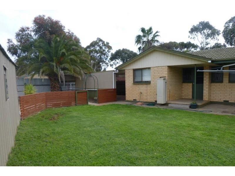 32 Alawoona Road, Munno Para SA 5115