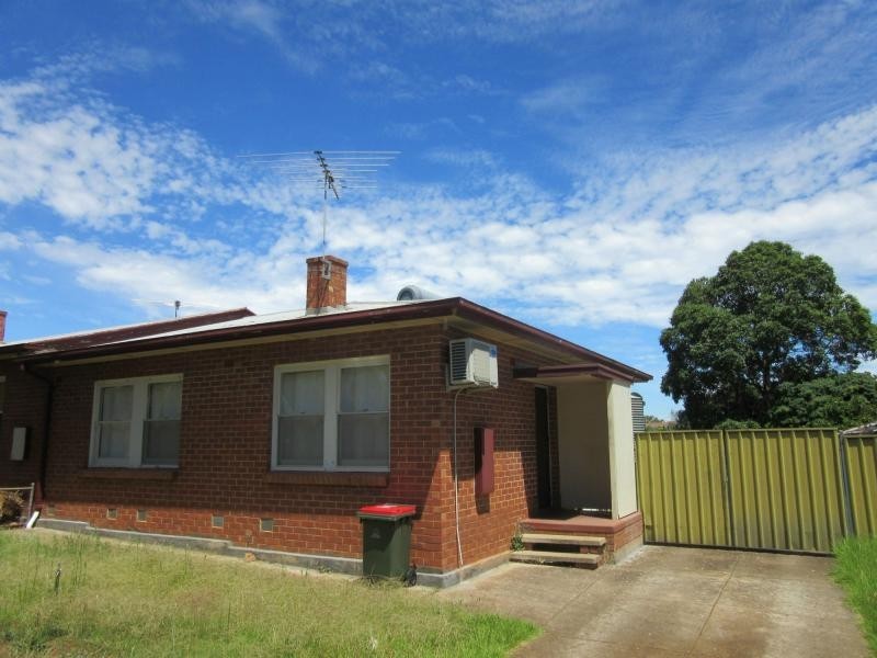 12 Bartlett Street, Elizabeth Downs SA 5113