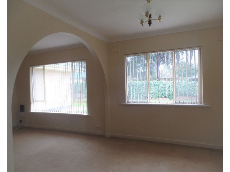 17 Carousel Street, Para Vista SA 5093