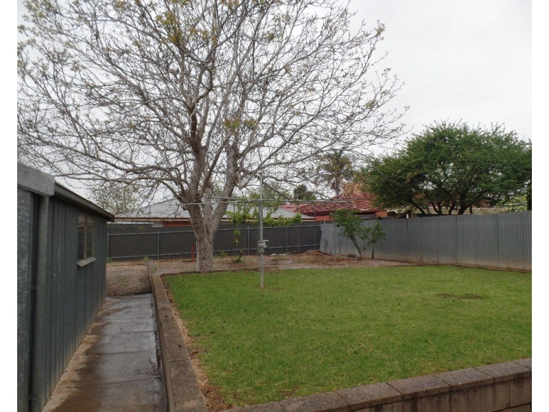 17 Carousel Street, Para Vista SA 5093