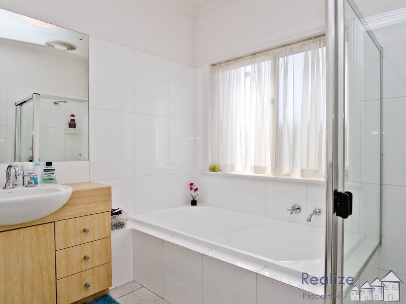 34 Baird Street, Mawson Lakes SA 5095