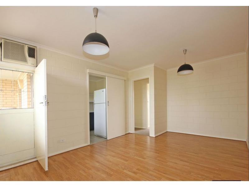 11/21 Laught Avenue, Black Forest SA 5035