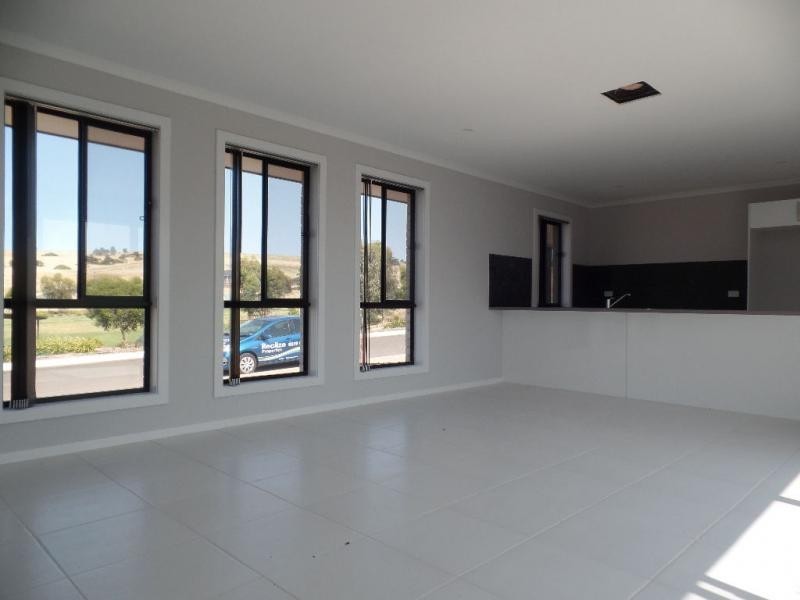 4 Hillbank road, Hillbank SA 5112