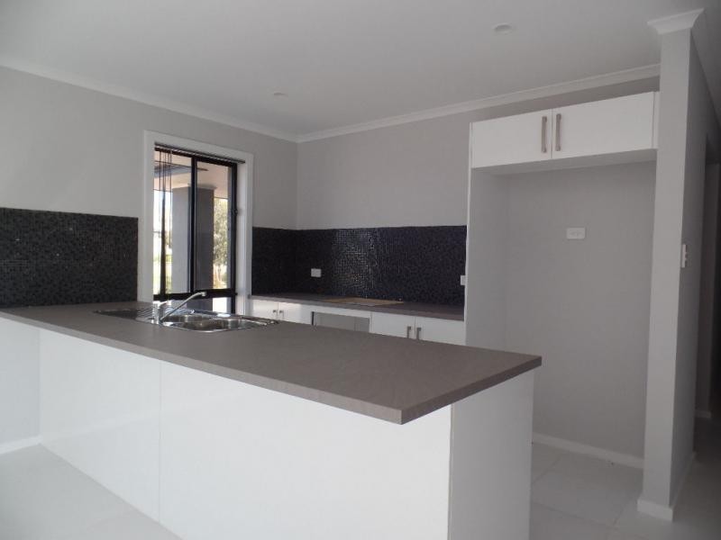 4 Hillbank road, Hillbank SA 5112