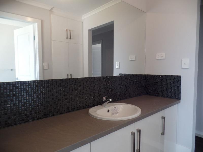 4 Hillbank road, Hillbank SA 5112