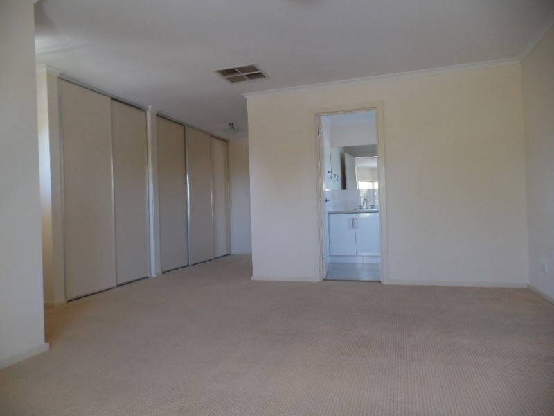 52 Park Way, Mawson Lakes SA 5095