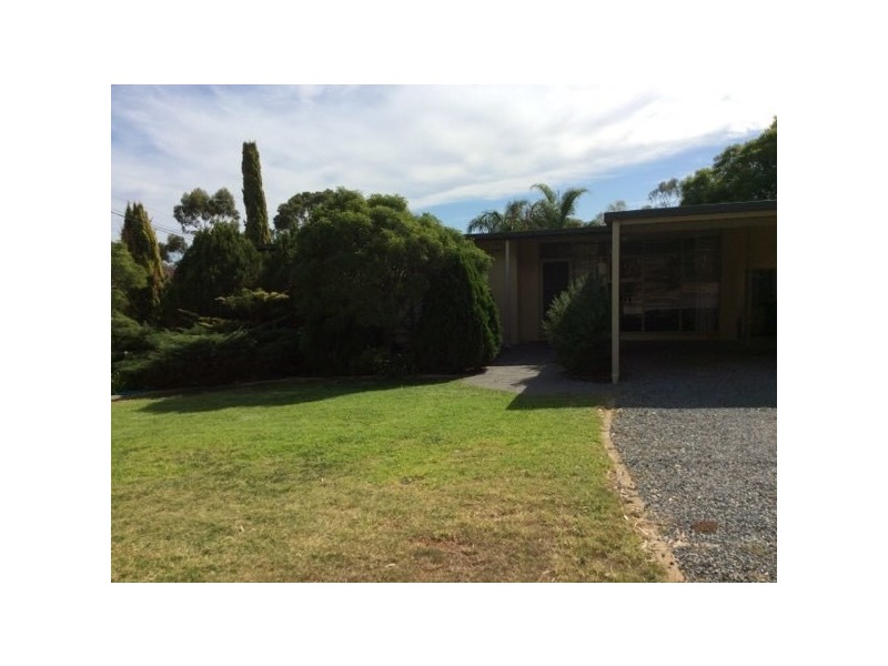 8 Frances Avenue, Para Hills SA 5096