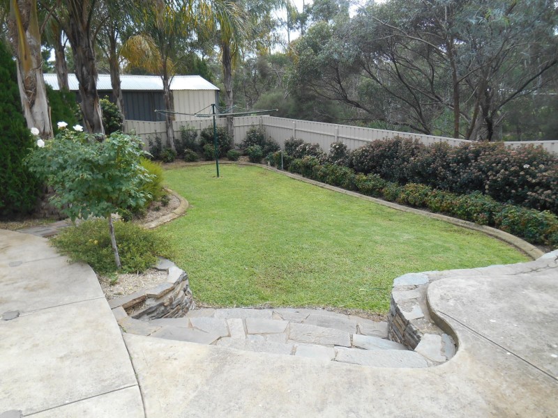 8 Frances Avenue, Para Hills SA 5096