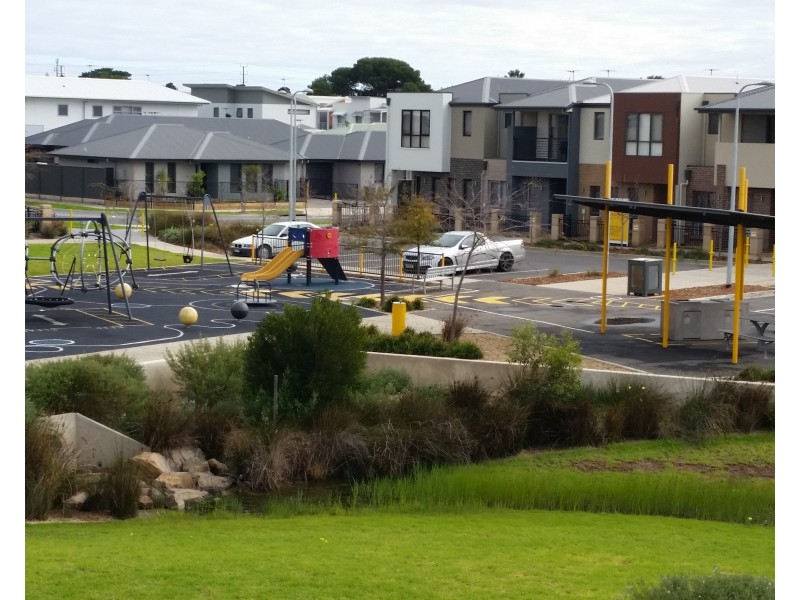 19 Yerlo Dr, Largs North SA 5016