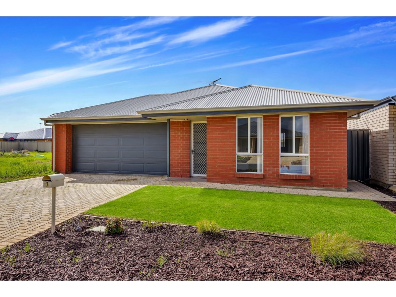 7 Angheljo Avenue, Munno Para West SA 5115