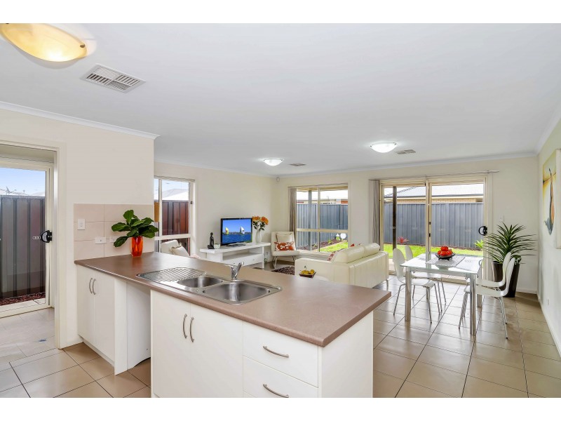 7 Angheljo Avenue, Munno Para West SA 5115