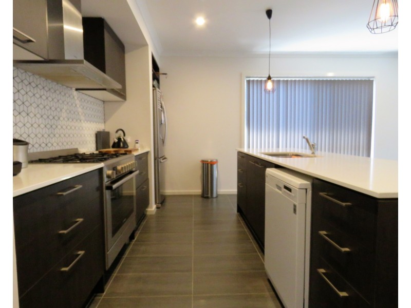 9 Charleston Crescent, Blakeview SA 5114