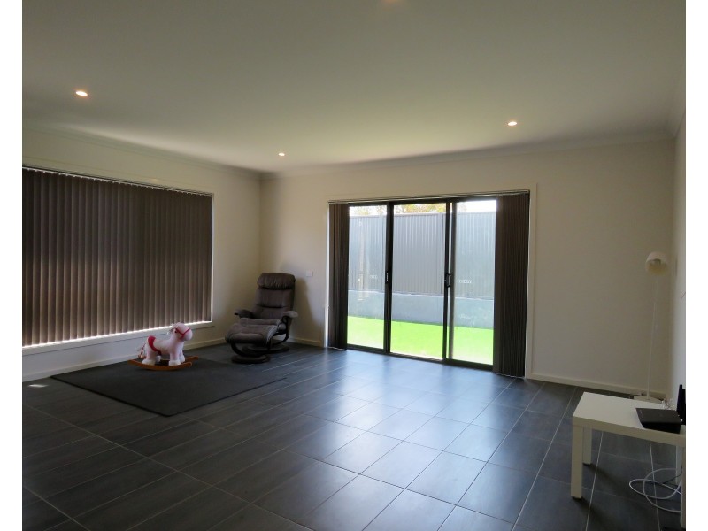 9 Charleston Crescent, Blakeview SA 5114