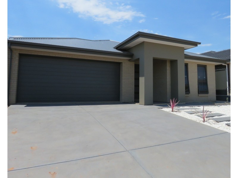 9 Charleston Crescent, Blakeview SA 5114