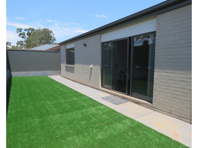 9 Charleston Crescent, Blakeview SA 5114