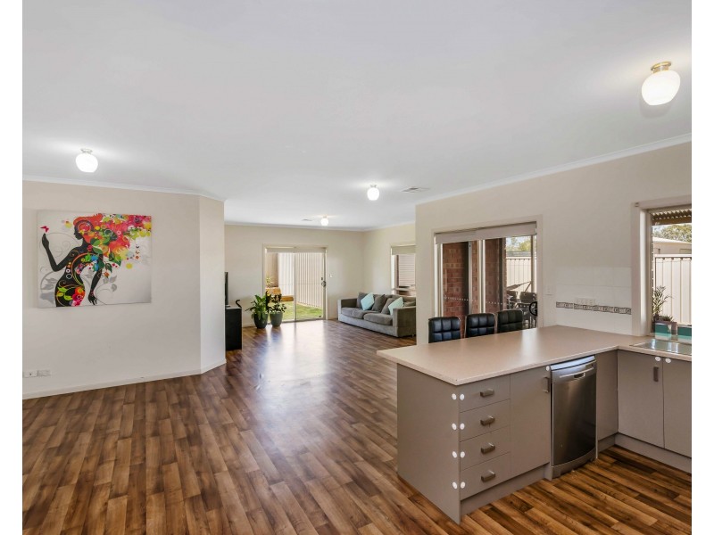 15 Chignell Cct, Gawler SA 5118