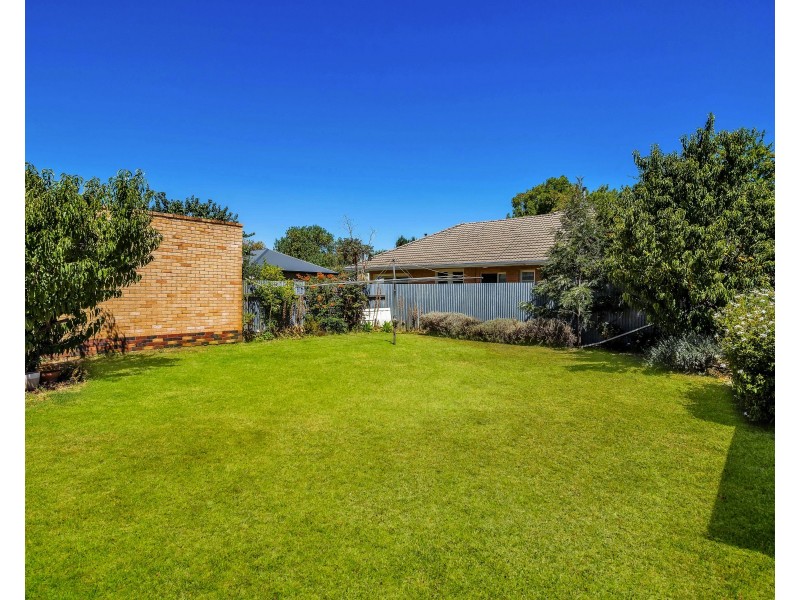 15 Collingrove Ave, Broadview SA 5083