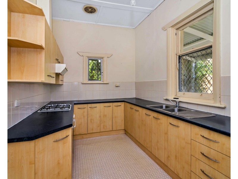 15 Collingrove Ave, Broadview SA 5083