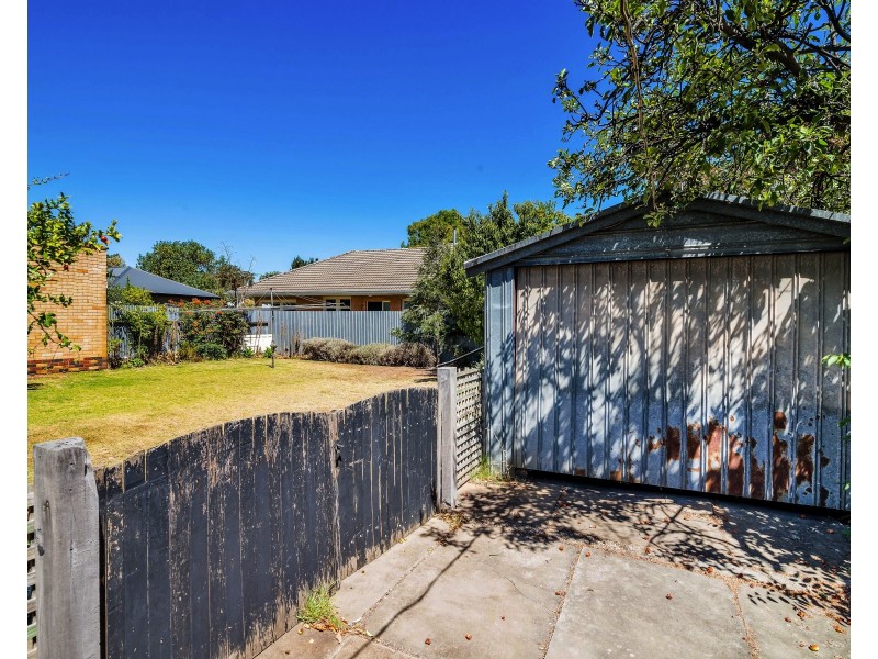 15 Collingrove Ave, Broadview SA 5083