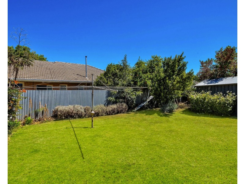 15 Collingrove Ave, Broadview SA 5083
