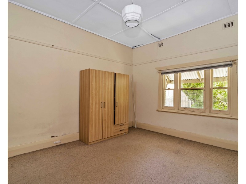 15 Collingrove Ave, Broadview SA 5083