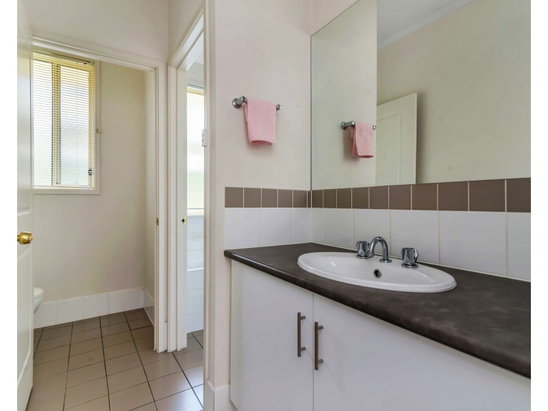 12 Lorentz Ct, Mawson Lakes SA 5095