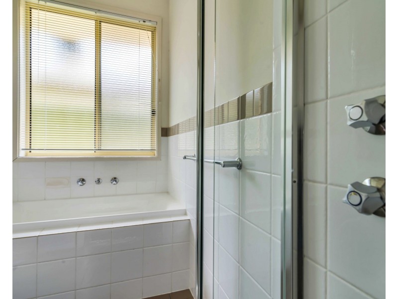 12 Lorentz Ct, Mawson Lakes SA 5095