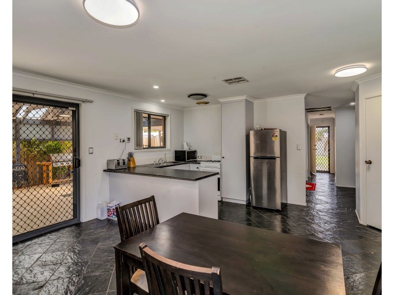 4 Hodges Ct, Parafield Gardens SA 5107