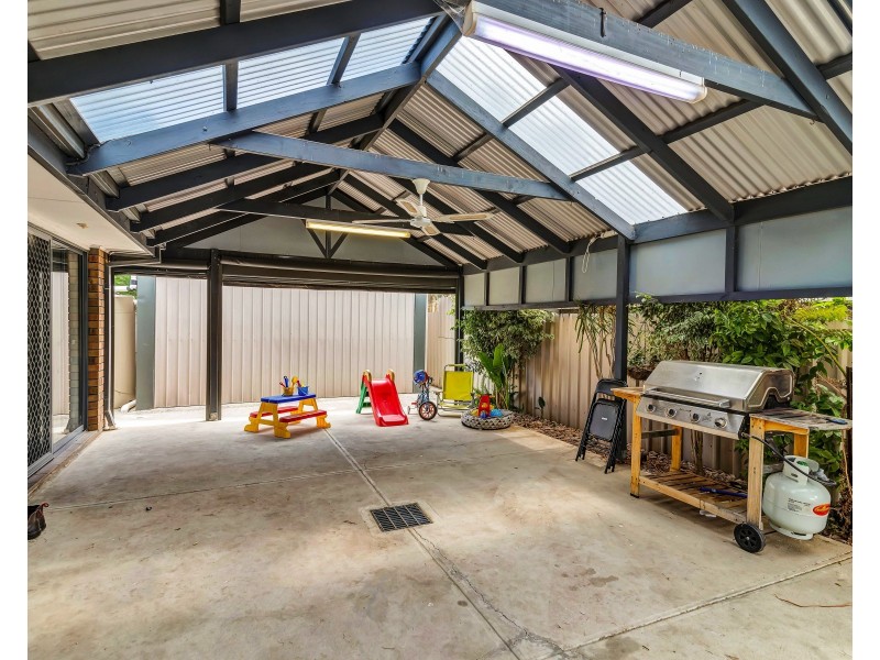 4 Hodges Ct, Parafield Gardens SA 5107