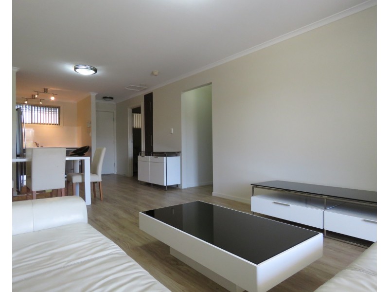 6/5 Goodall Pde, Mawson Lakes SA 5095