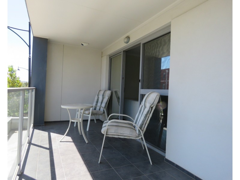 6/5 Goodall Pde, Mawson Lakes SA 5095