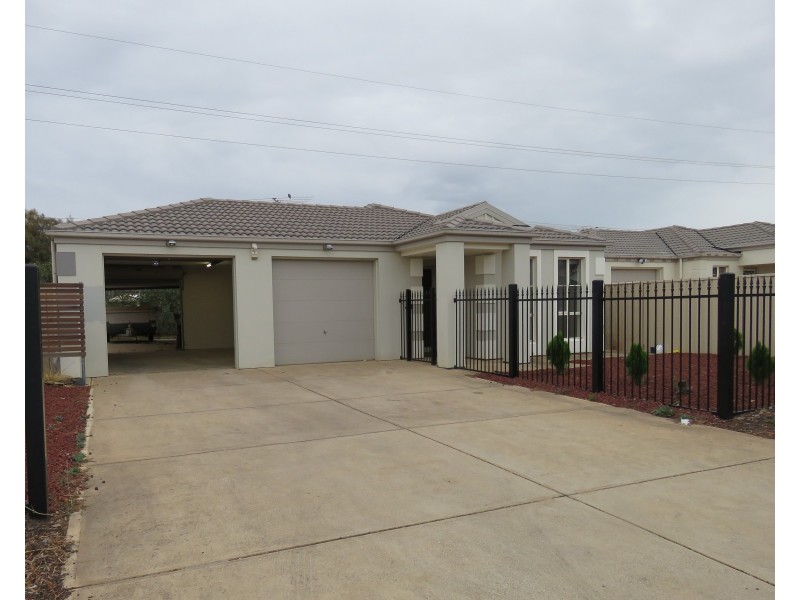 13 Tahlia Ct, Parafield Gardens SA 5107
