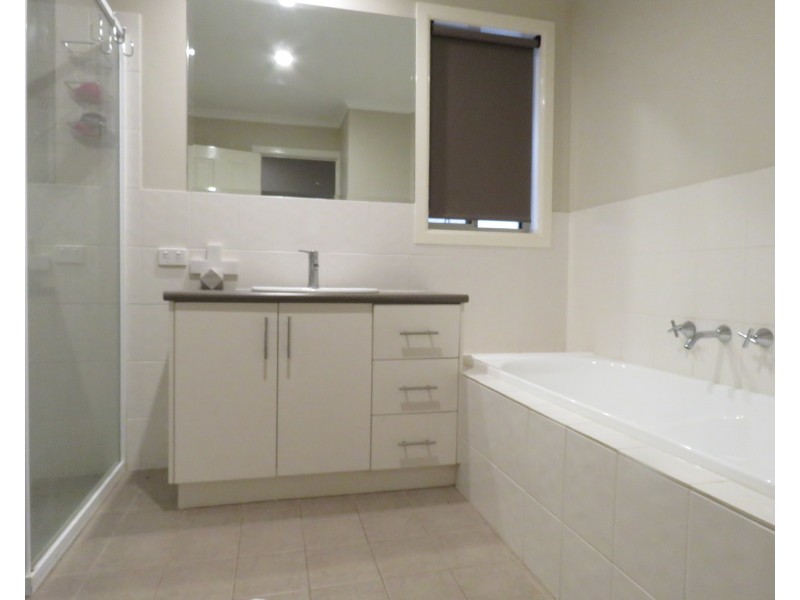 13 Tahlia Ct, Parafield Gardens SA 5107