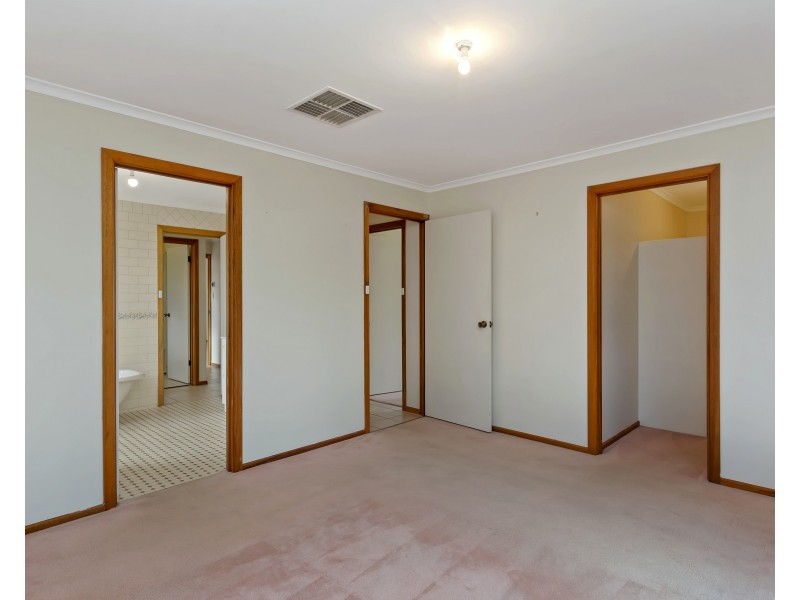 15 Johnson Ct, Golden Grove SA 5125