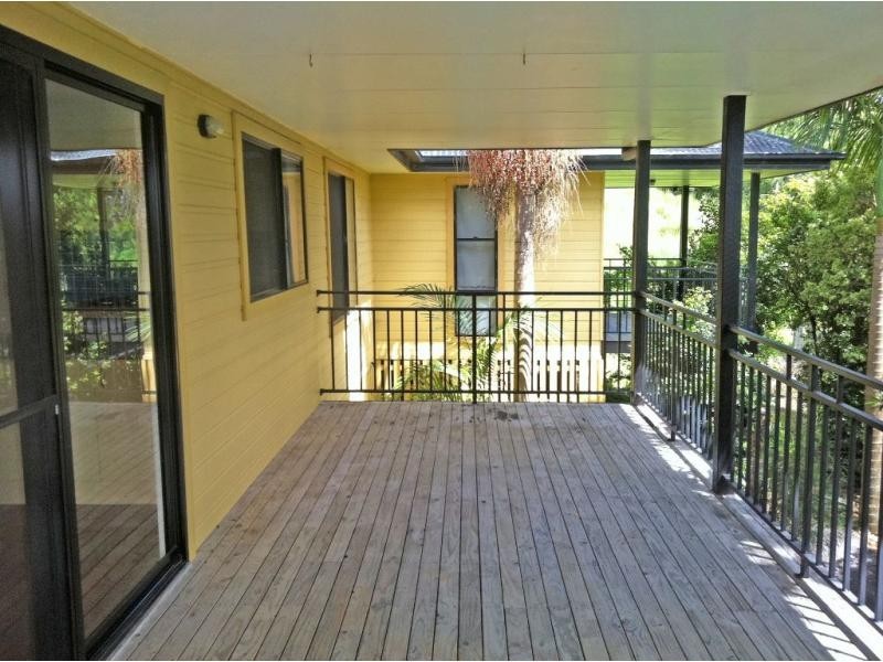 12 Barby Crescent, Bangalow NSW 2479