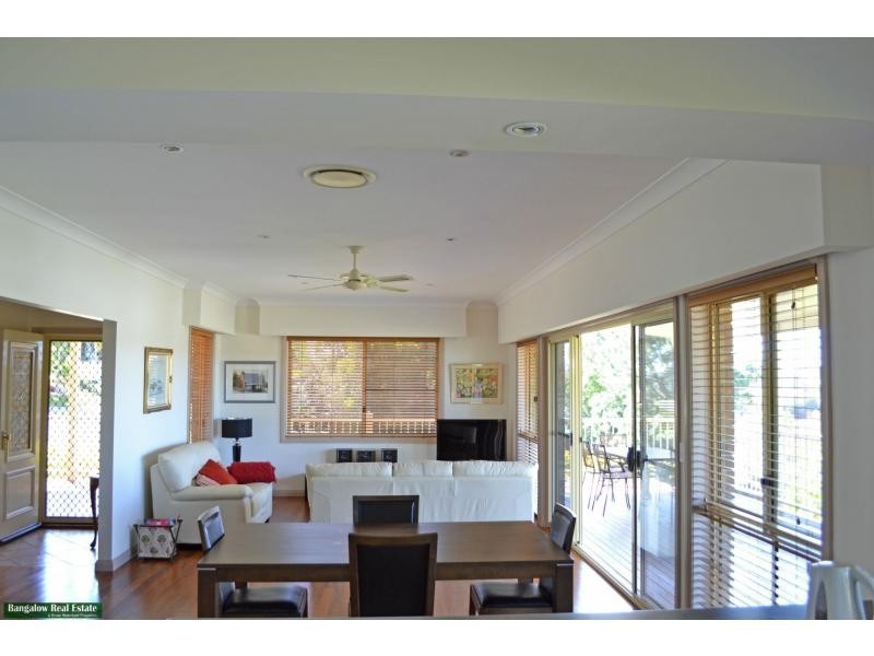 7 Barby Crescent, Bangalow NSW 2479