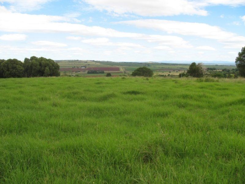 263 Hoggs Road, Wooroolin QLD 4608