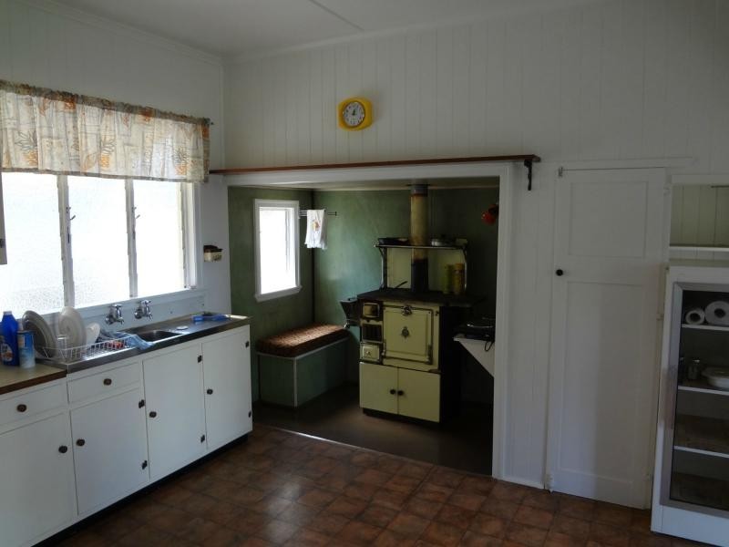 263 Hoggs Road, Wooroolin QLD 4608