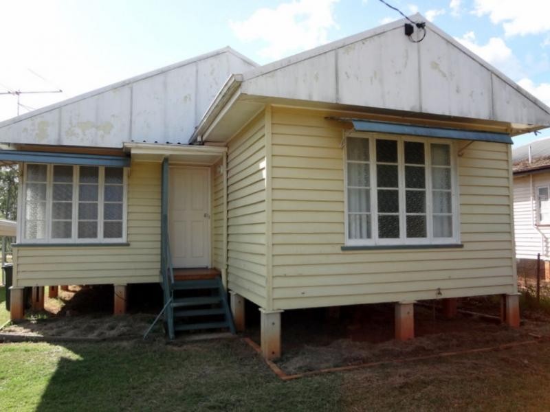 9 Edwards Street, Wondai QLD 4606