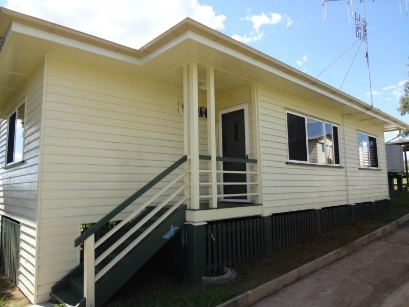 18 Beresford Street, Proston QLD 4613