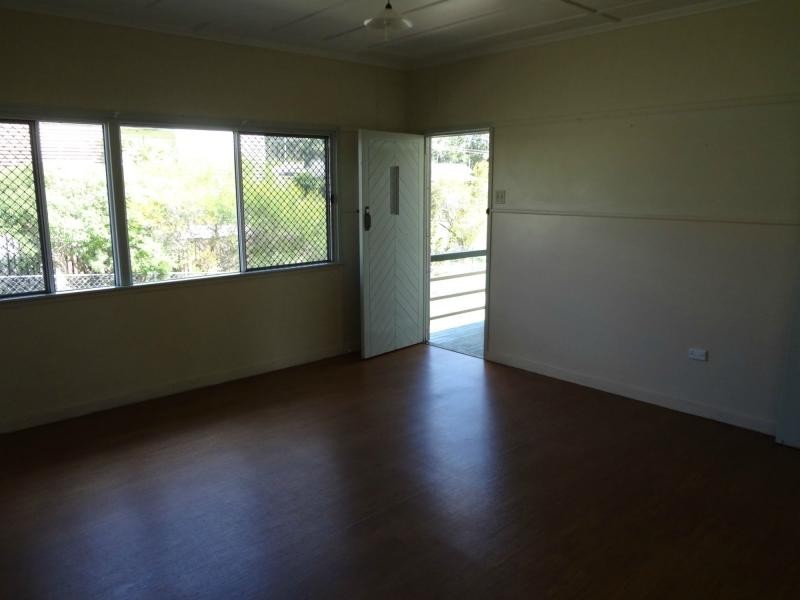 18 Beresford Street, Proston QLD 4613