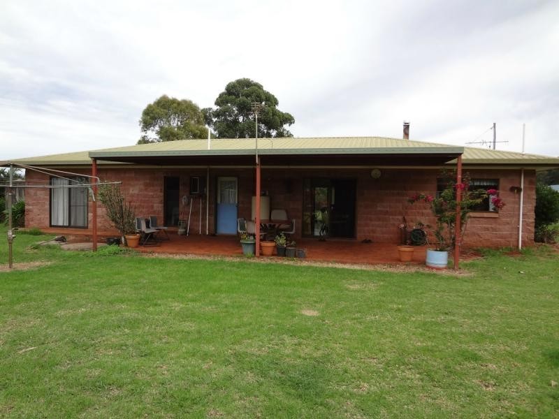 4 Hill Street, Tingoora QLD 4608