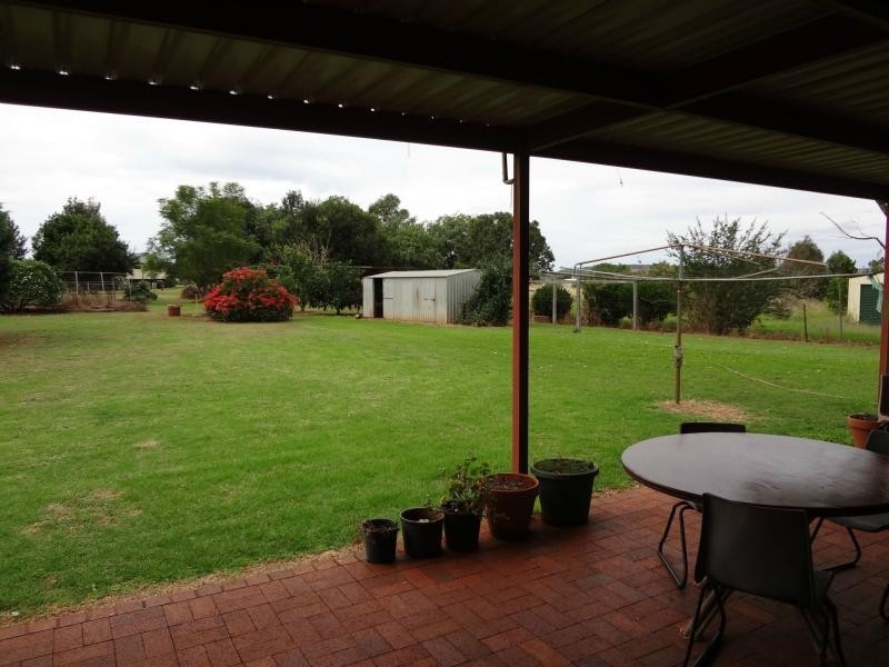 4 Hill Street, Tingoora QLD 4608