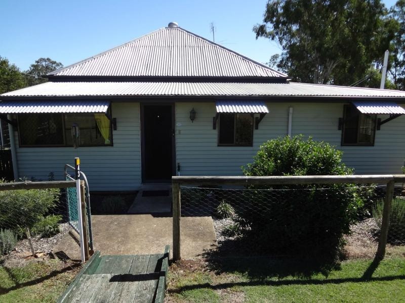 43 Edwards Street, Wondai QLD 4606