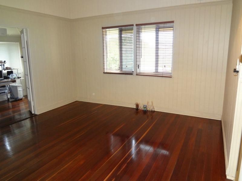 17 Beresford Street, Proston QLD 4613