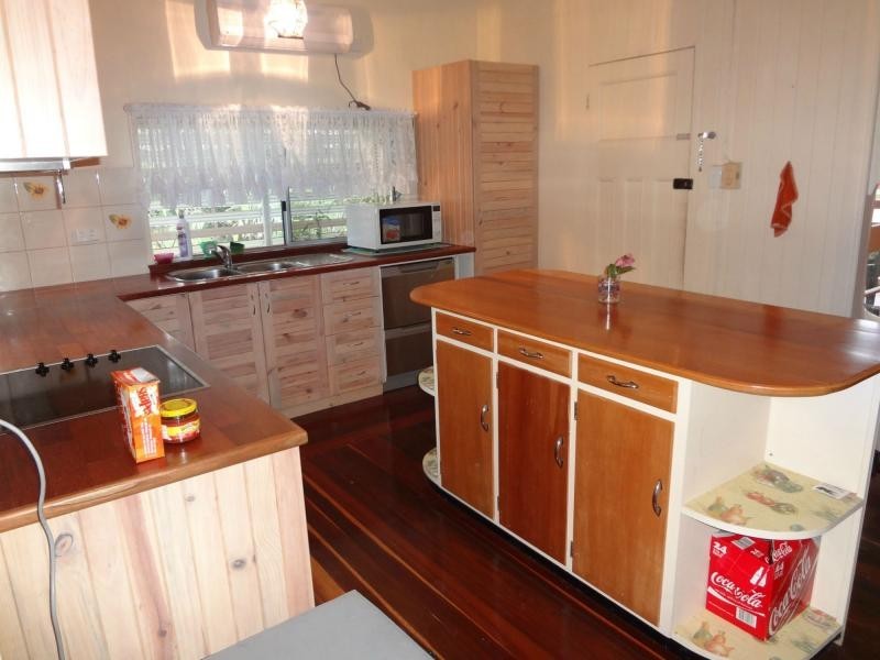 17 Beresford Street, Proston QLD 4613