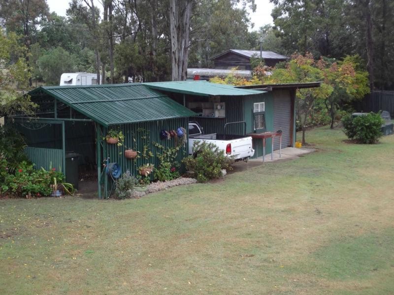 17 Beresford Street, Proston QLD 4613