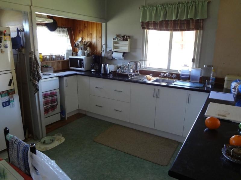 16 Phillips Street, Tingoora QLD 4608